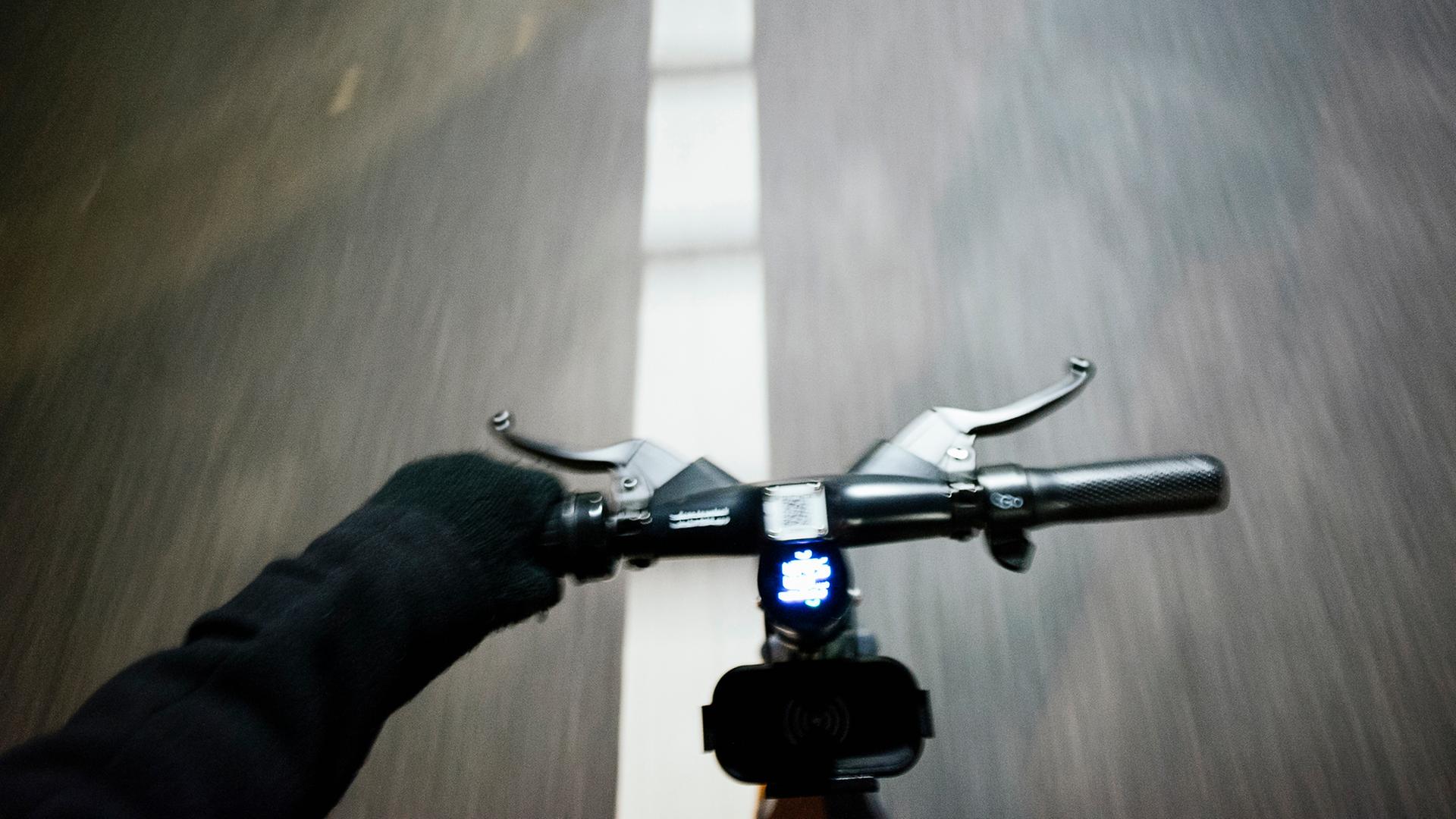 Unfall mit Bus in Wolfsburg: E-Scooter-Fahrer schwer verletzt