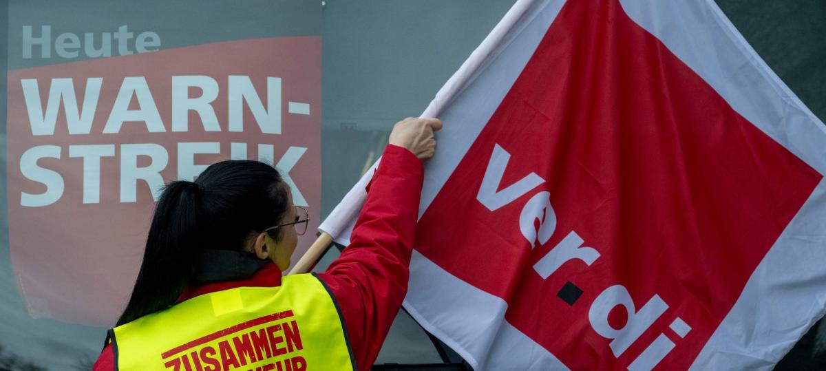 Warnstreik im ÖPNV am Dienstag: Diese Städte in Bayern sind betroffen