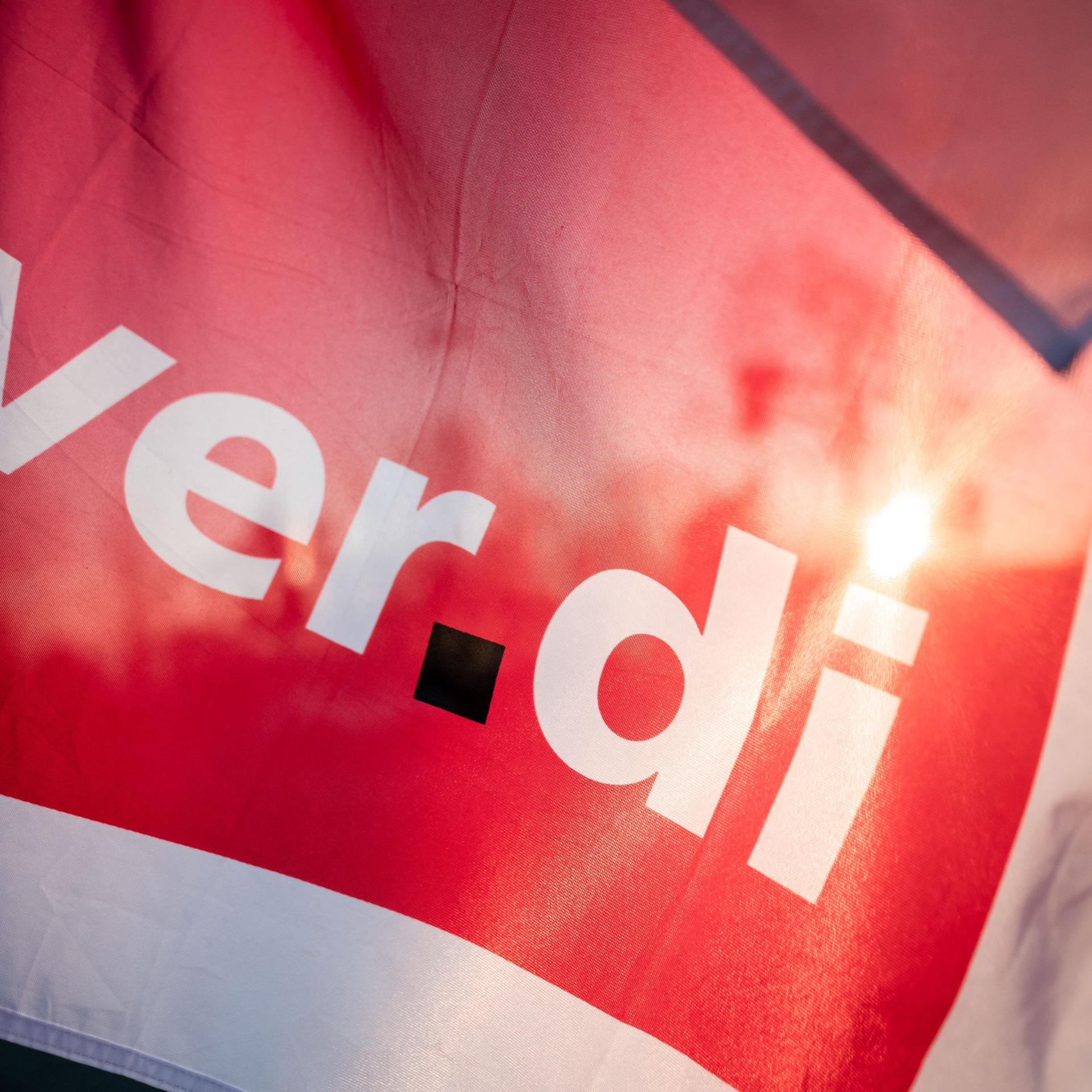 Tarifstreit - Warnstreiks im öffentlichen Nahverkehr in Bayern - kommende Woche auch in Niedersachsen