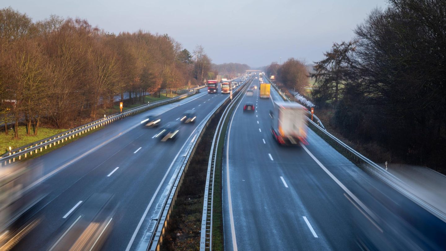 Energiekrise: Wie viel Geld könnte ein Tempolimit sparen?