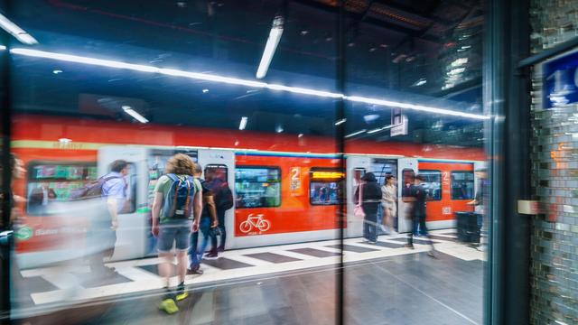 Deutschlandticket: Deutschlandticket spart bis zu 2,5 Millionen Tonnen CO₂ im Jahr