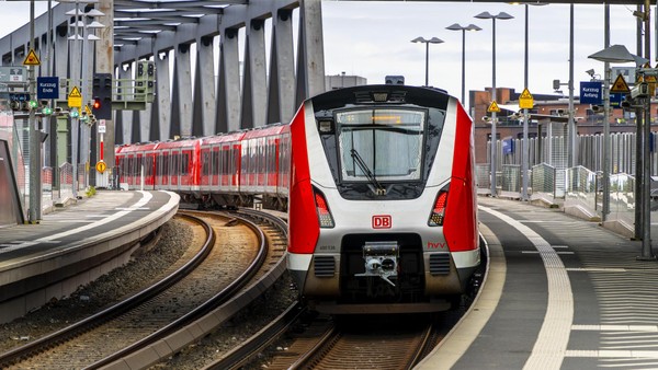 Hamburgerin (24) in S-Bahn fotografiert– „Habe mich zwei Tage schlecht gefühlt“