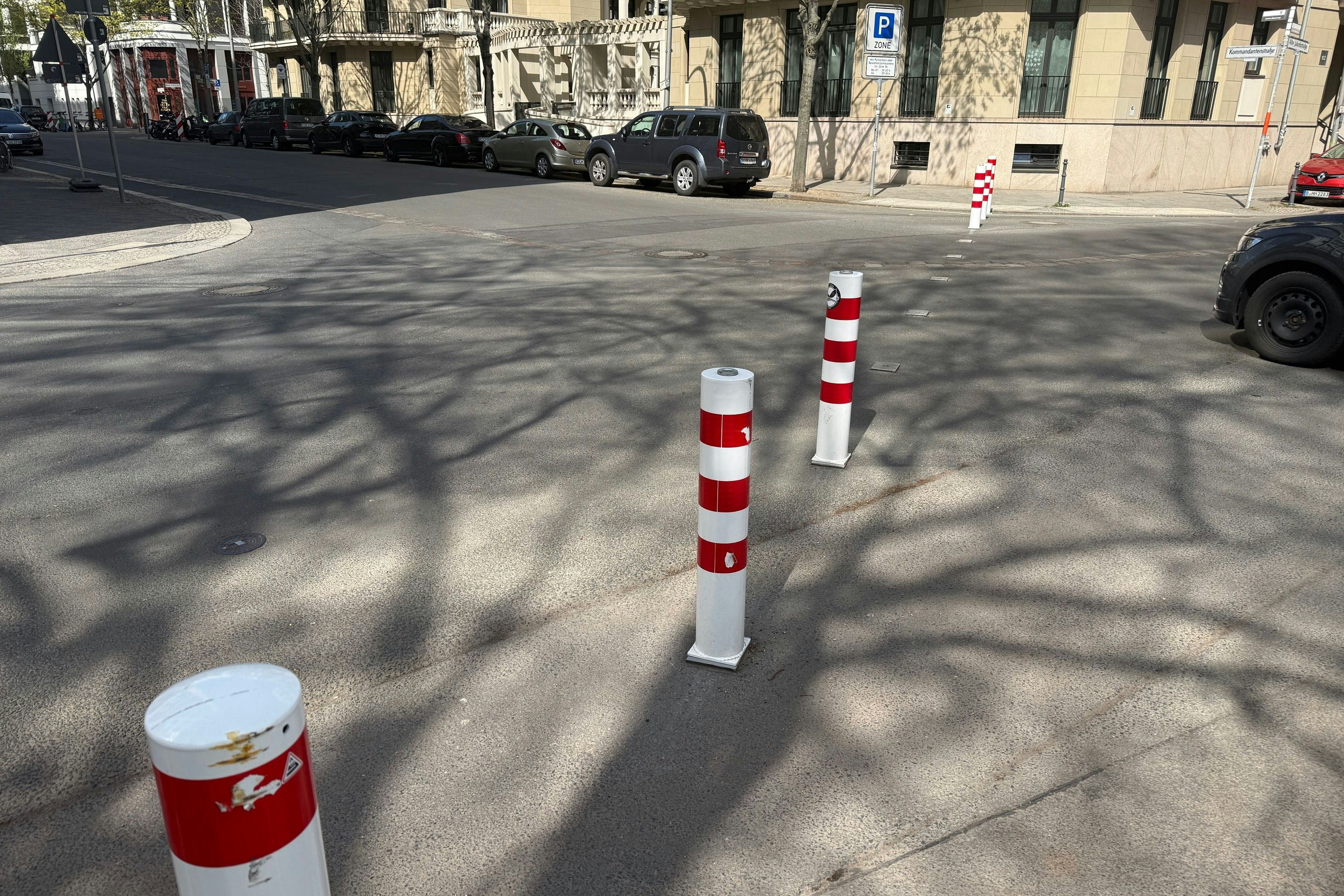 Erst Poller, dann wieder keine – damit Busse freie Fahrt haben