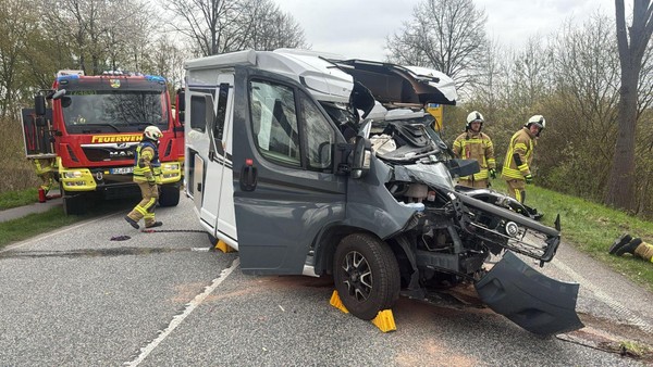 Tödlicher Unfall: Wohnmobil verunglückt am Ratzeburger See – ein Mann stirbt