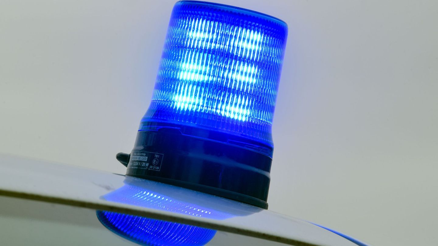 Autobahnraser: Zivilpolizisten zu illegalem Straßenrennen herausgefordert