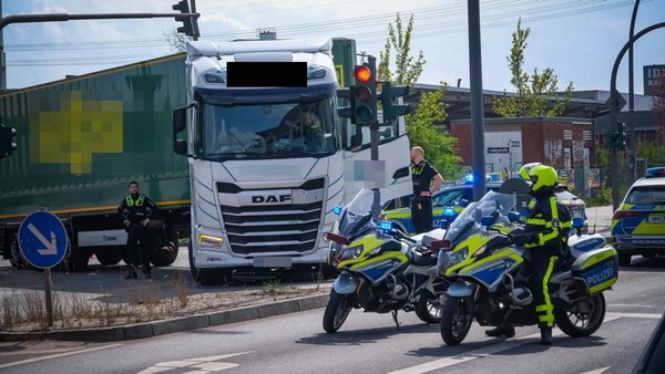Radfahrer (53) stirbt bei Unfall in Hamburg – Lkw-Firma gilt als vorbildlich