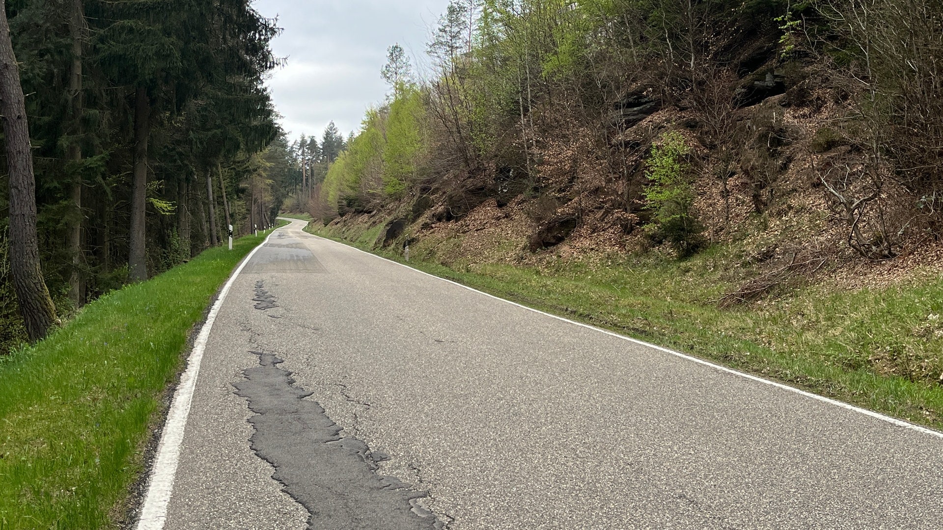 Tödlicher Raser-Unfall in der Südwestpfalz: Neuverhandlung beginnt in Zweibrücken