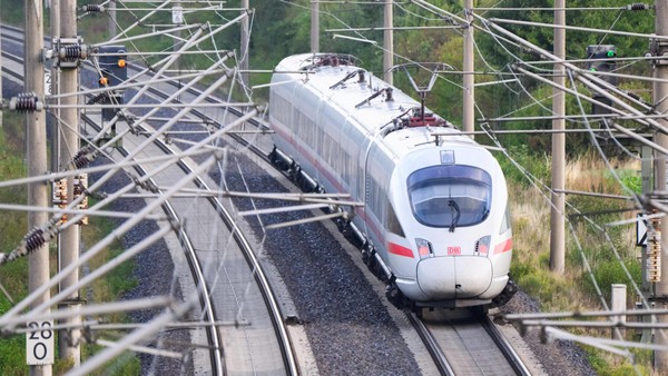 Stabile Ticketpreise: Bahn-Chefin Palla umgarnt ihre Kunden
