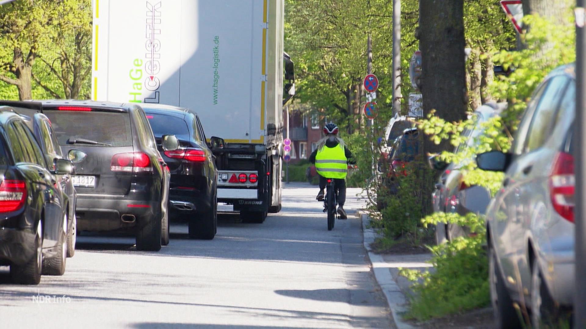 Wie können Unfälle mit Radfahrern und Lkw verhindert werden?