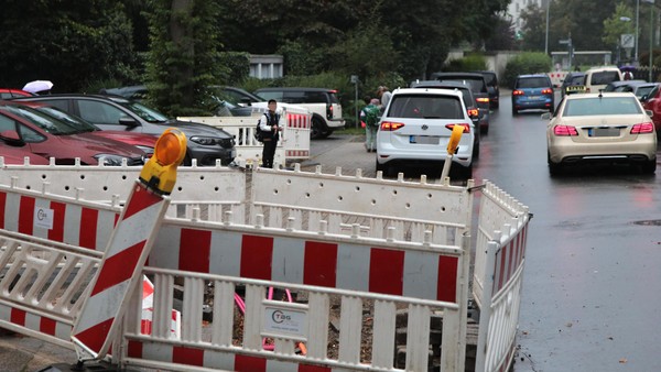 Gefährlicher Schulweg und Elterntaxis: Stadt Essen sperrt weitere Straßen für Autos