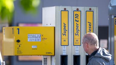 ADAC: Tankrabatt kommt noch nicht bei Verbrauchern an