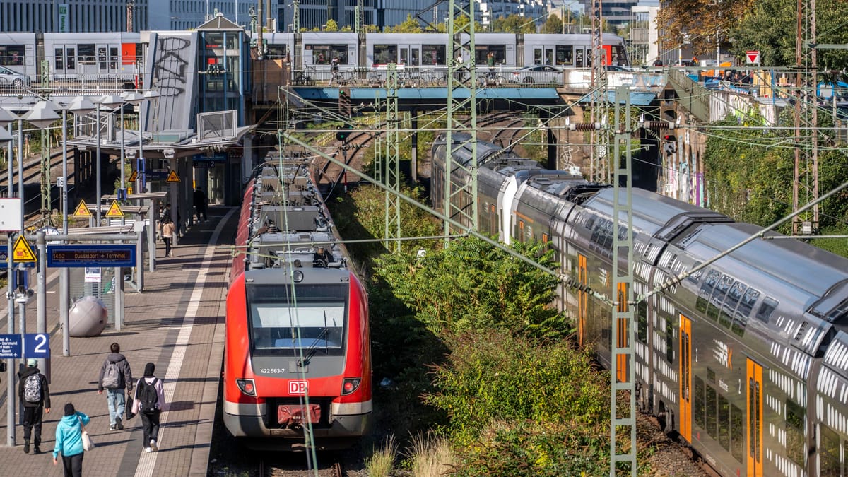 Hauptbahnhof Düsseldorf: Chaos am Mittwoch – Oberleitung kaputt