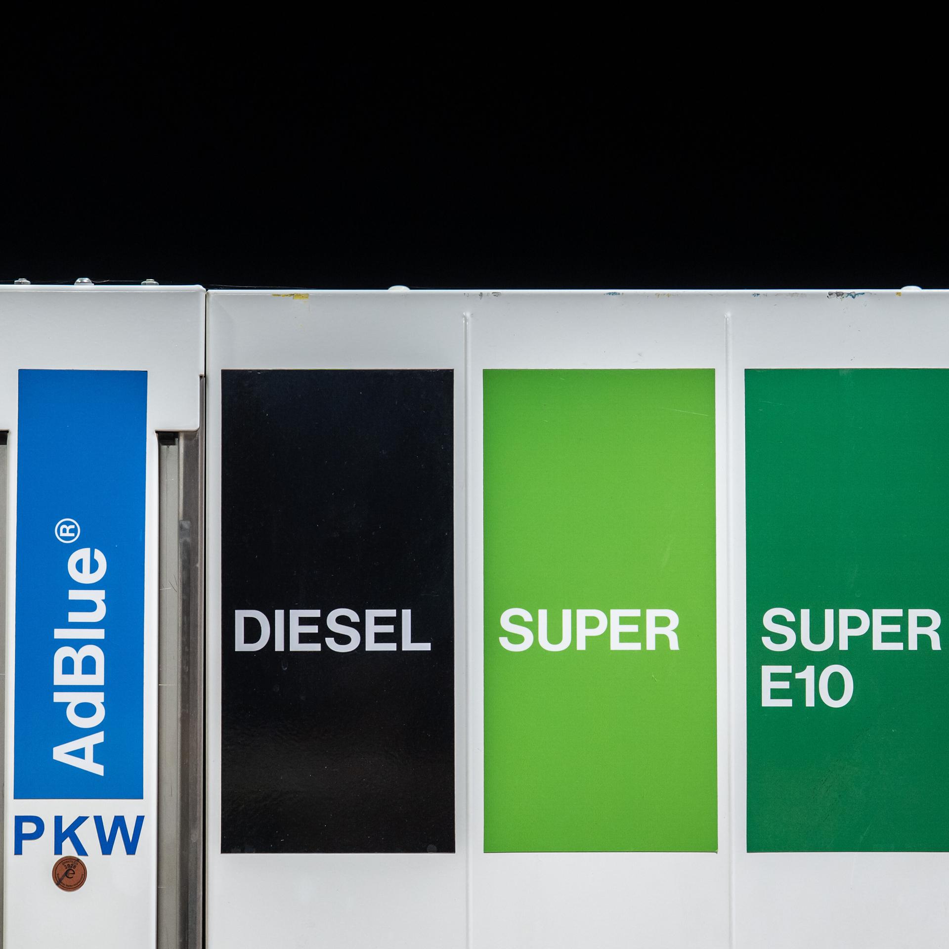 Benzin und Diesel - Spritpreise niedriger - aber nicht um Höhe des Tankrabatts