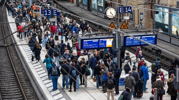 Olympia in Hamburg: Verkraften U-Bahnen, Busse und Flughafen die Besuchermassen?