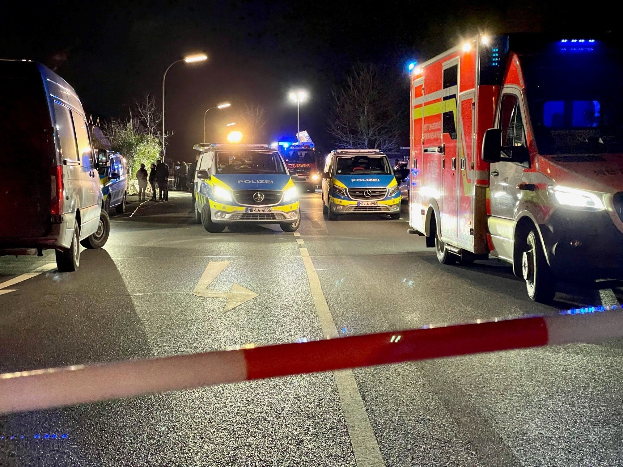 Tödlicher Unfall in Köln: 15-jähriger Rollerfahrer stirbt nach Kollision in Mülheim