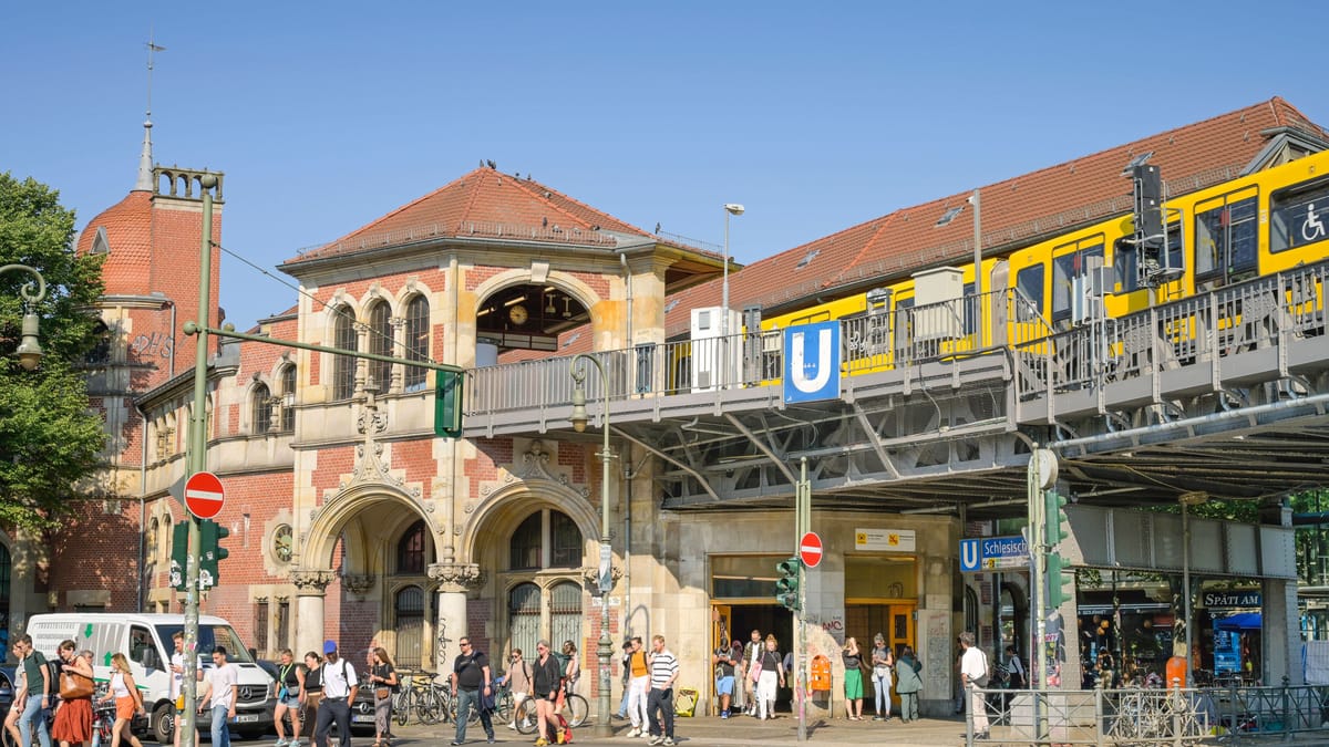 Vermisster Zweijähriger in Berlin: Frau zieht Notbremse – Festnahme