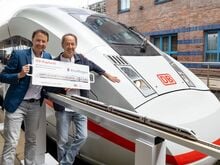 Zugtaufe in Hamburg-Altona: ICE „Knuffingen“ startet zum Wunderland-Jubiläum