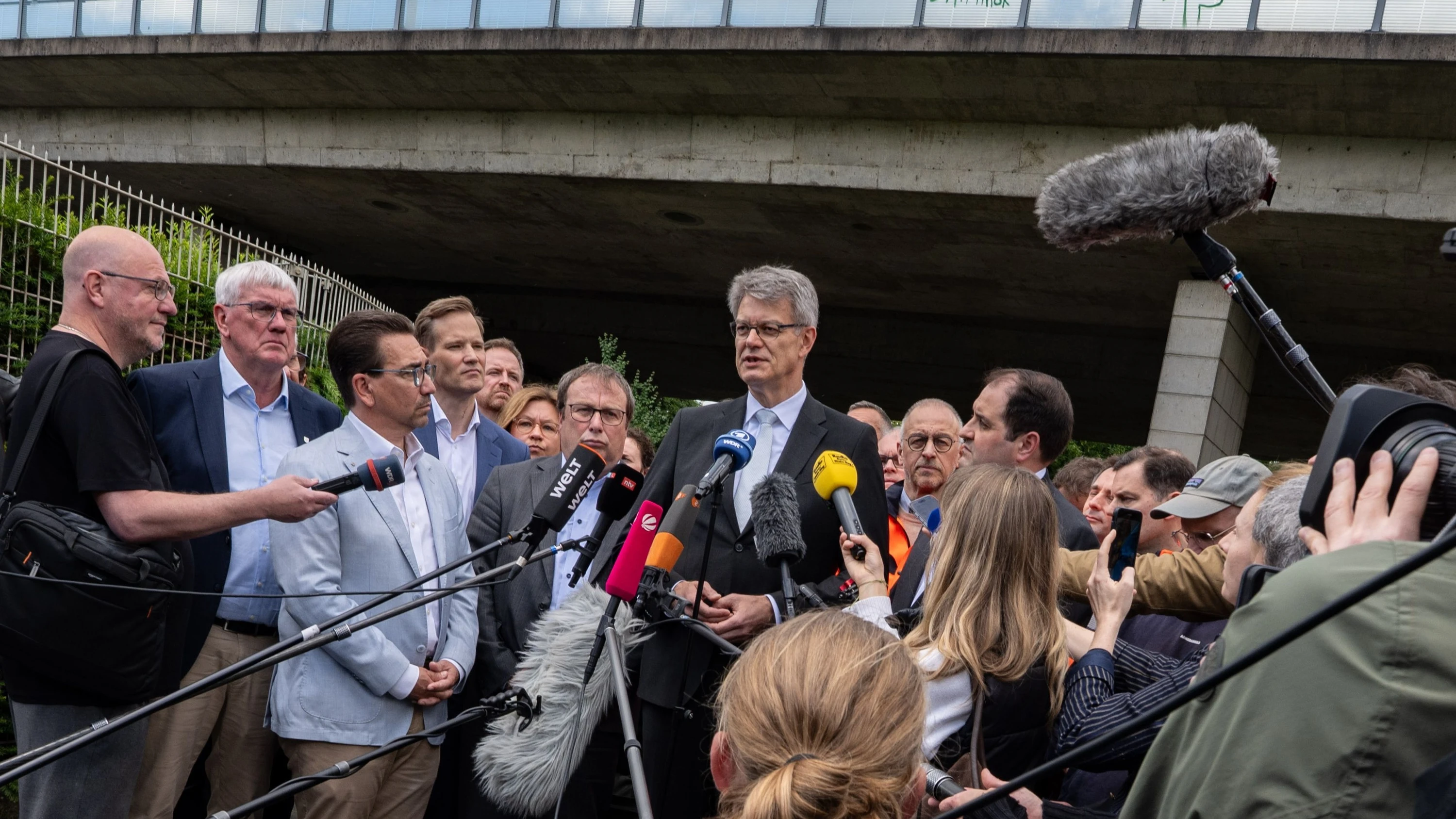 Gesperrte Autobahnbrücke: „Die ganze Dramatik wird wohl erst am Montag klar“