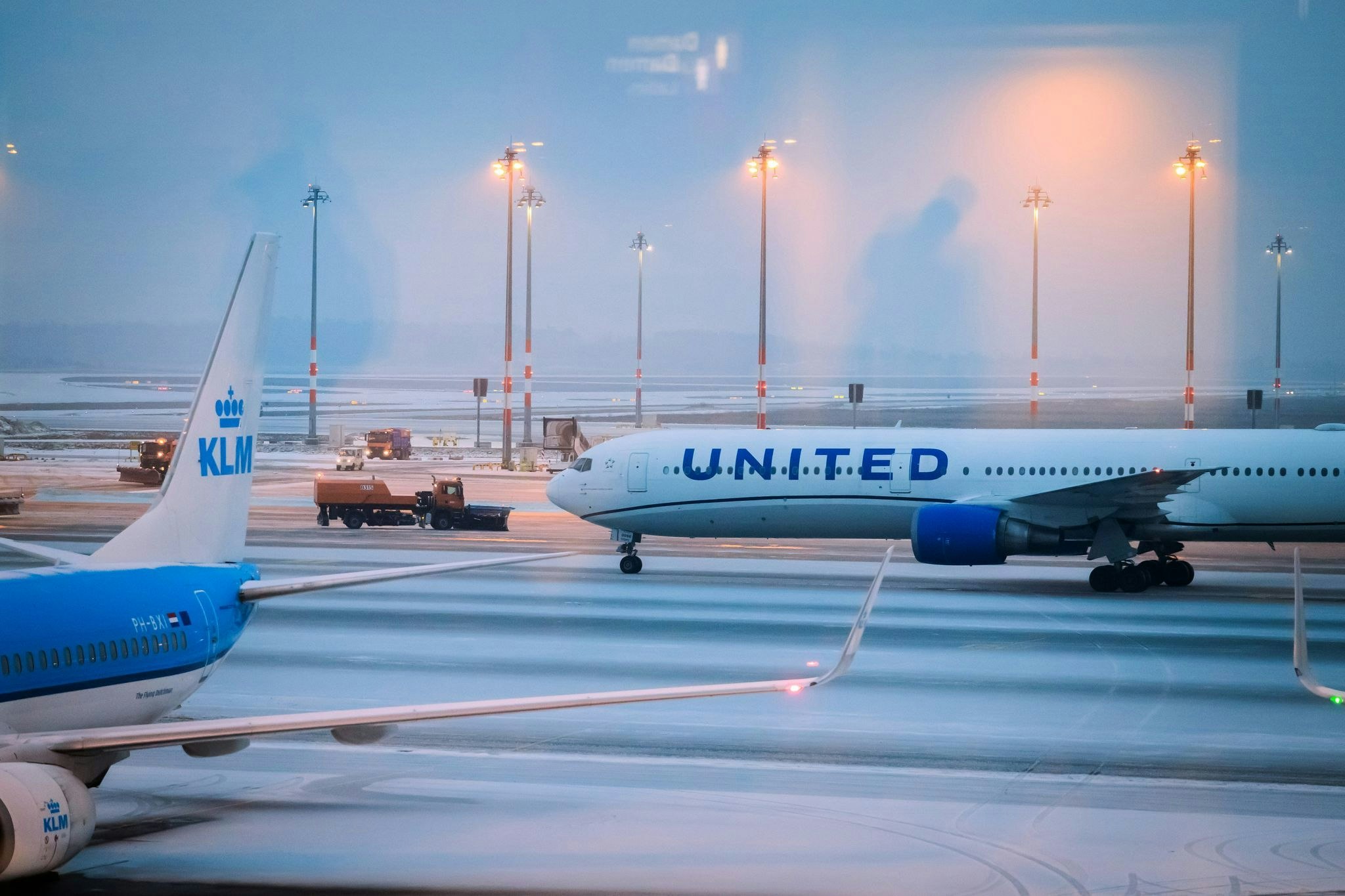 Flughafen BER geschlossen: Urlauber schaffen es nach den Winterferien nicht zurück nach Berlin