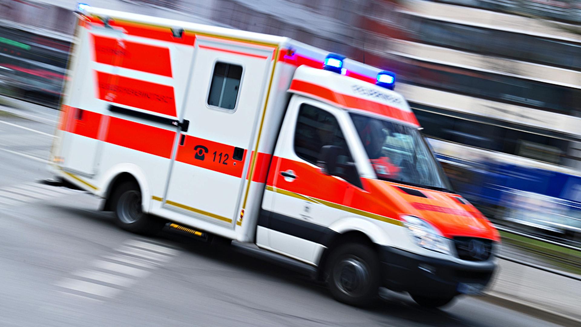 Straßenbahnunfall in Rostock: Fahrradfahrer schwer verletzt