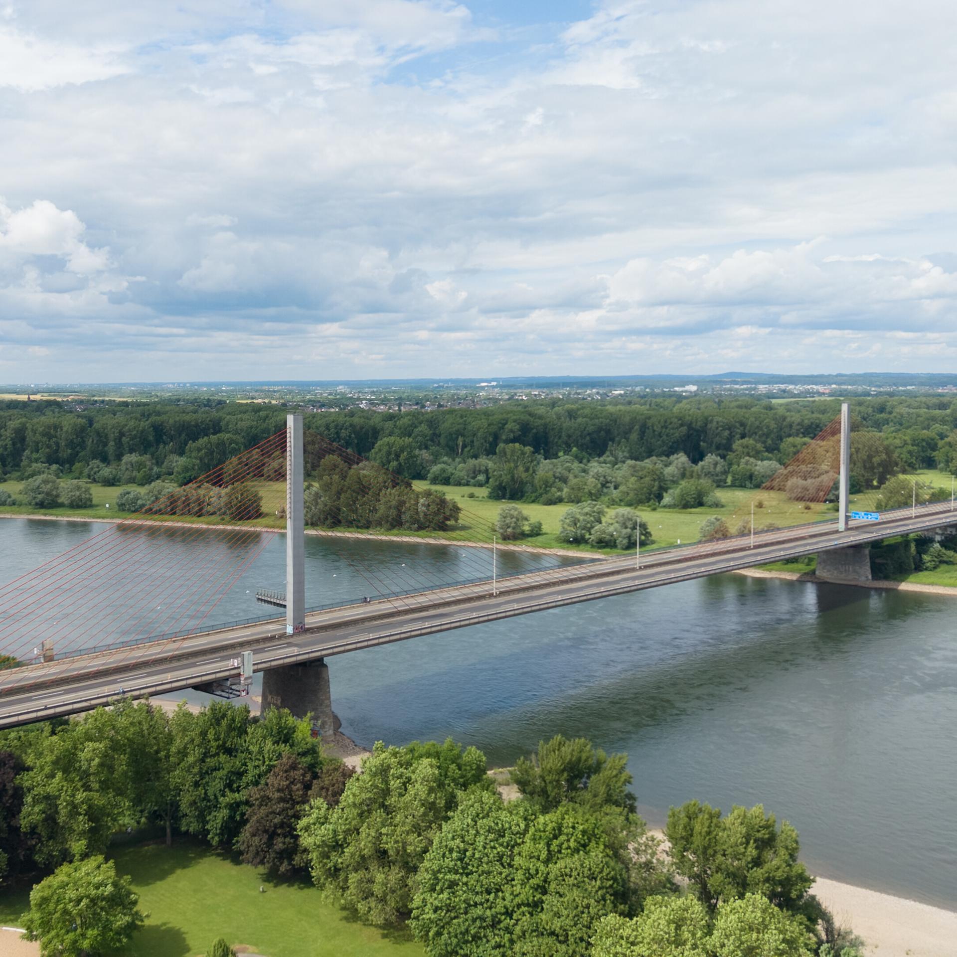 Vollsperrung der Bonner Autobahnbrücke - Verkehrsminister Schnieder kündigt rasche Prüfung an
