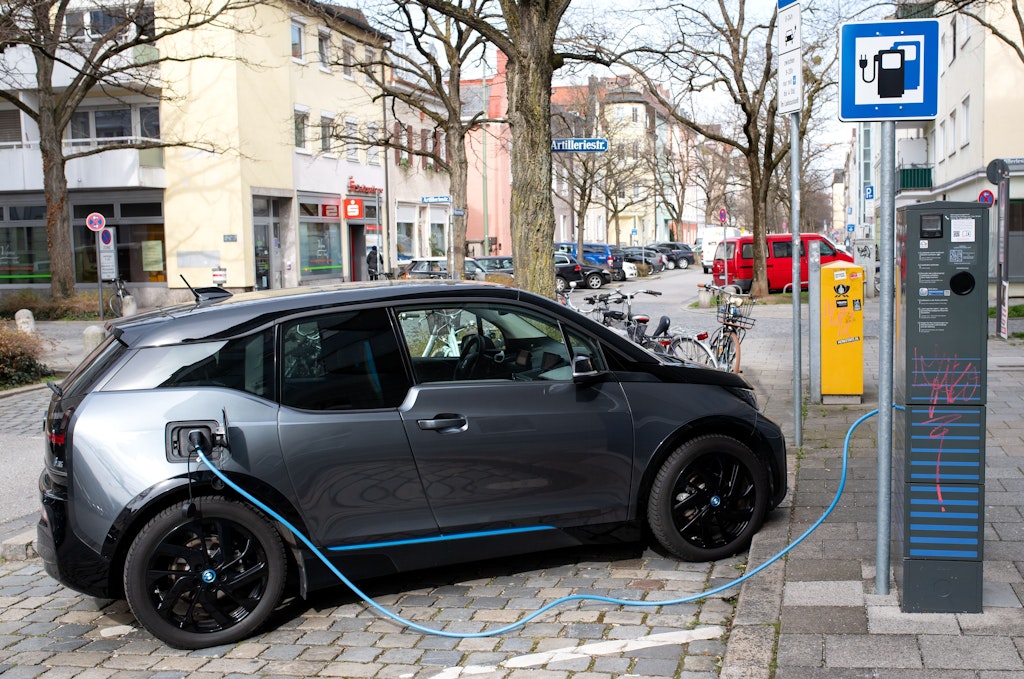 Autoexperte warnt vor E-Auto-Zwang der EU: „Wir beschädigen den Neuwagenmarkt“