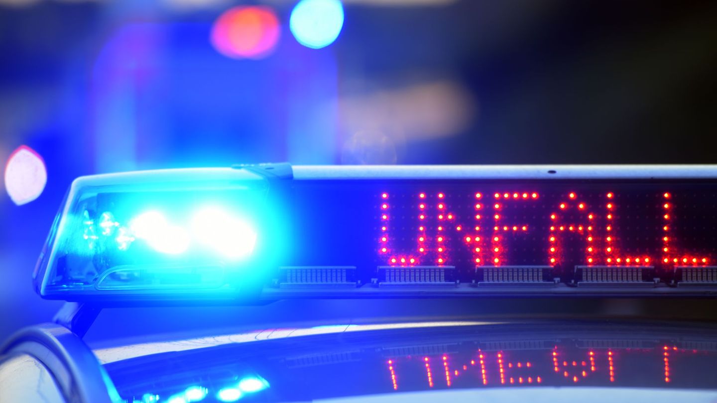 Unfälle: Autobahn 1 Richtung Bremen nach tödlichem Unfall gesperrt