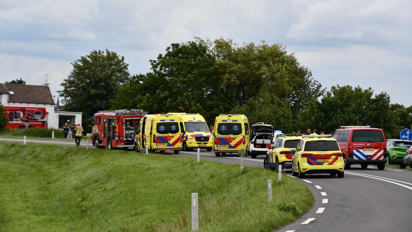 Unfall in den Niederlanden: Auto rast in Radfahrergruppe – vier Menschen tot, darunter drei Kinder