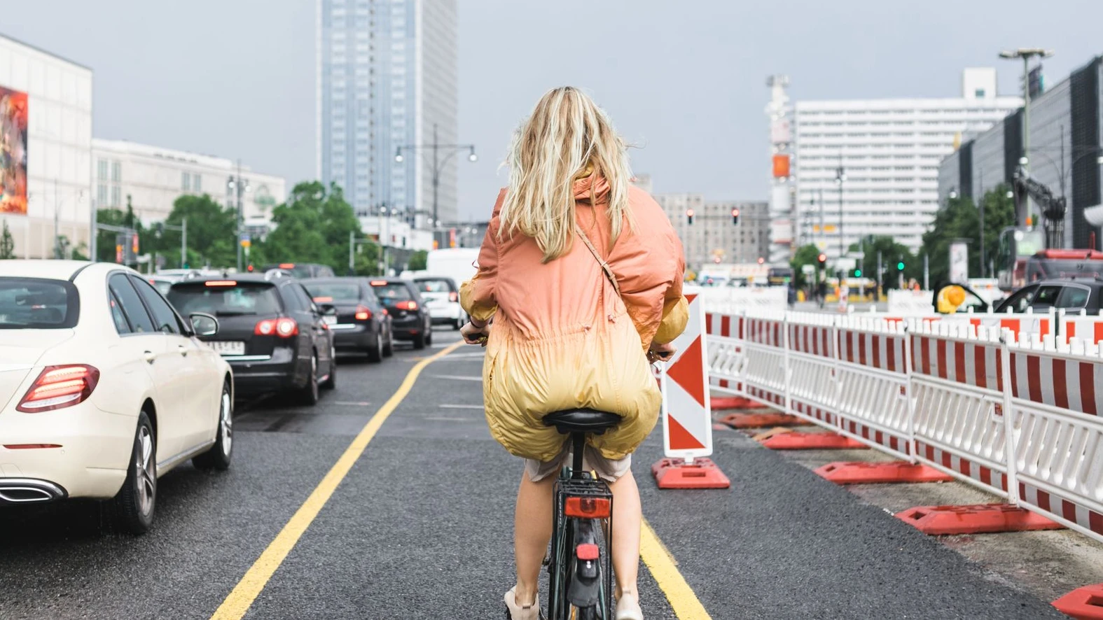 Gefahren für Radfahrer: „Beim Bremsen bereiten Radfahrer ihre Hinrichtung vor“