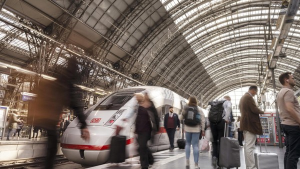 Deutsche Bahn lockt mit Billigtickets: So günstig reisen Familien in den Ferien
