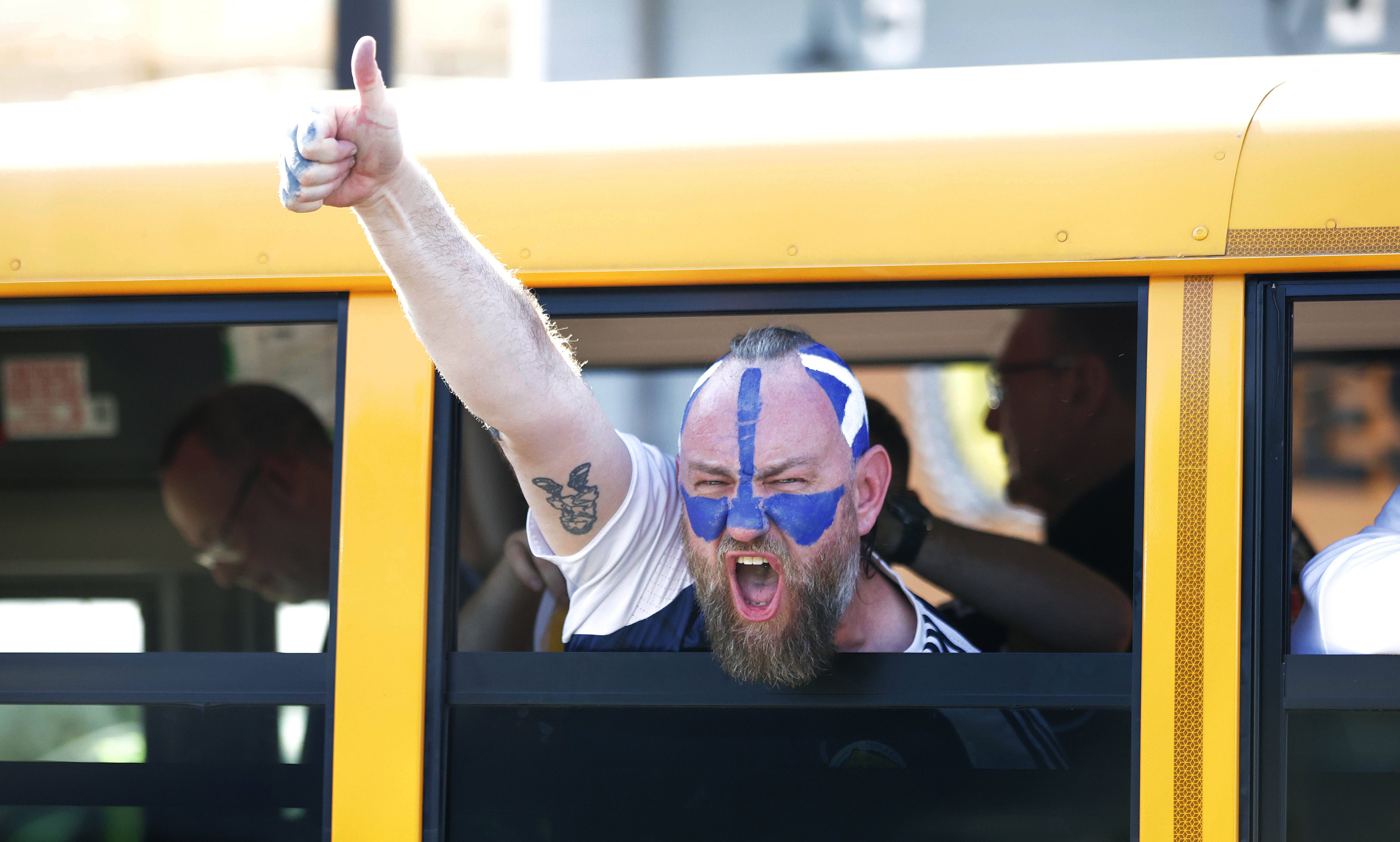 WM-Ticker: Hohe Öffi-Preise: Schottland-Fans chartern Schulbusse